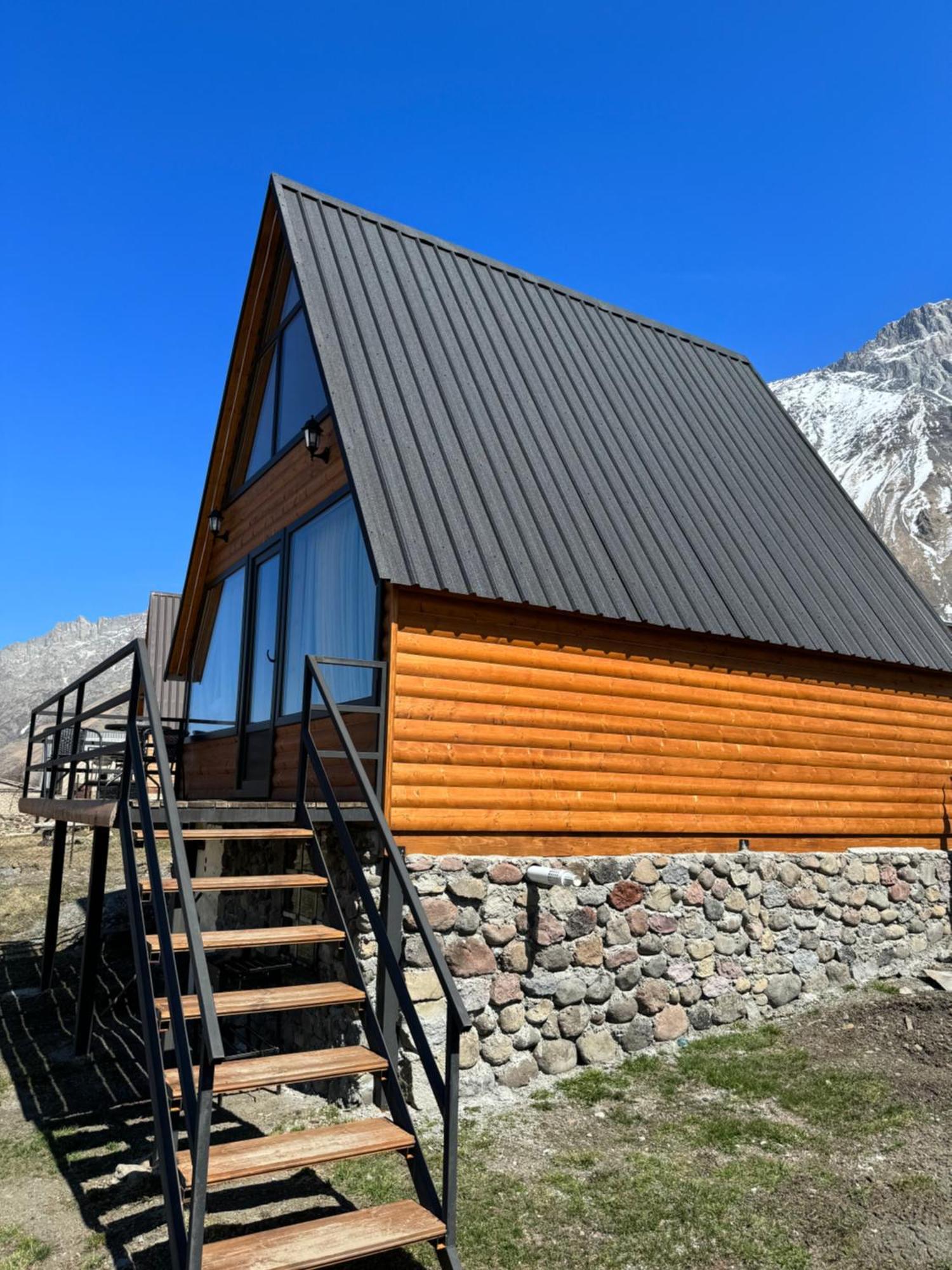 Qusha Cottage Kazbegi Eksteriør billede